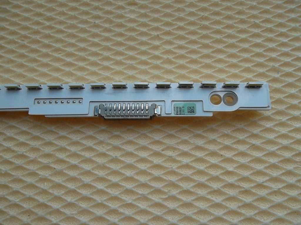SLED 2012SVS46 7032NNB RIGHT56 PV 3D